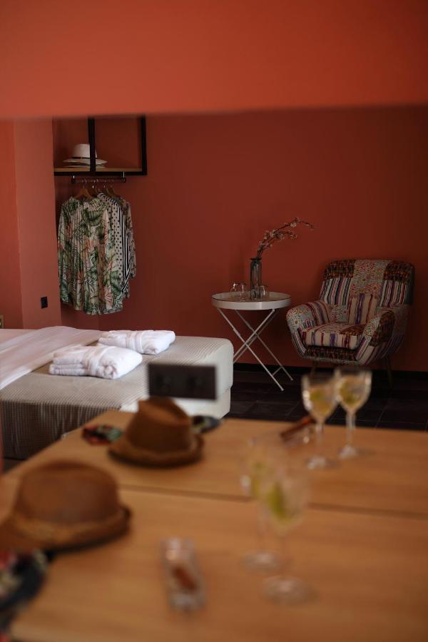 Conte Cristo Suites ปาราเลียกาเตอรีนิส ภายนอก รูปภาพ
