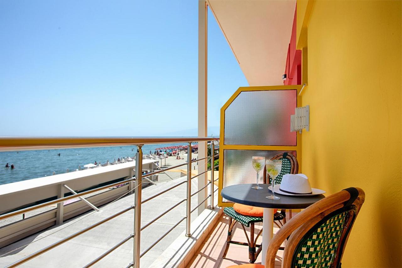 Conte Cristo Suites ปาราเลียกาเตอรีนิส ภายนอก รูปภาพ