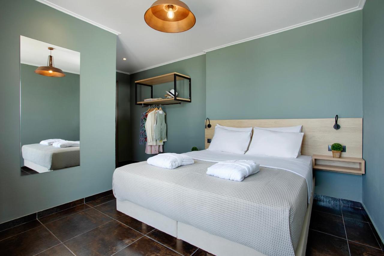 Conte Cristo Suites ปาราเลียกาเตอรีนิส ภายนอก รูปภาพ