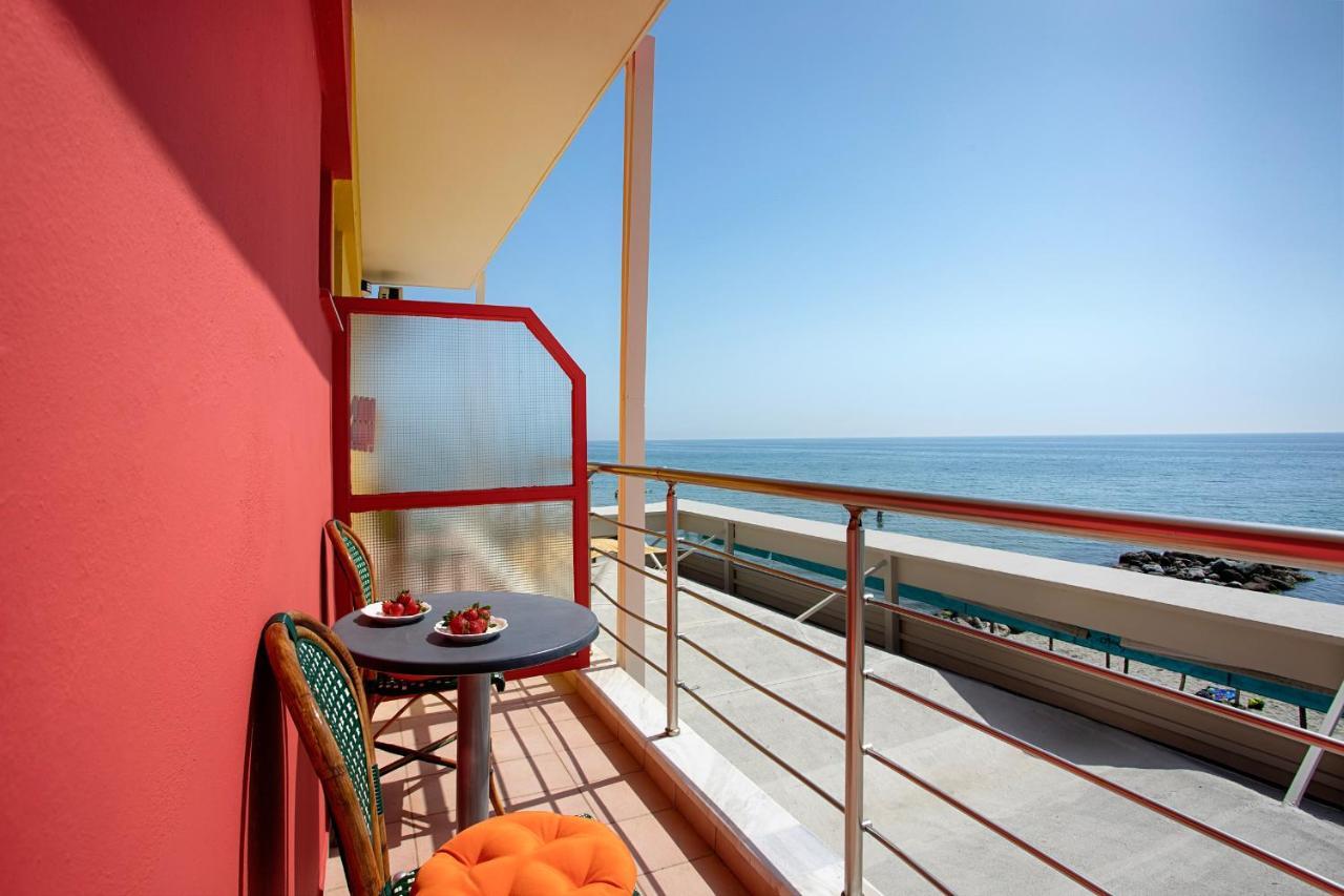 Conte Cristo Suites ปาราเลียกาเตอรีนิส ภายนอก รูปภาพ
