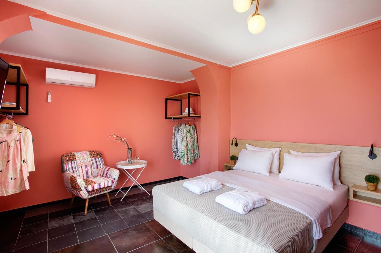 Conte Cristo Suites ปาราเลียกาเตอรีนิส ภายนอก รูปภาพ