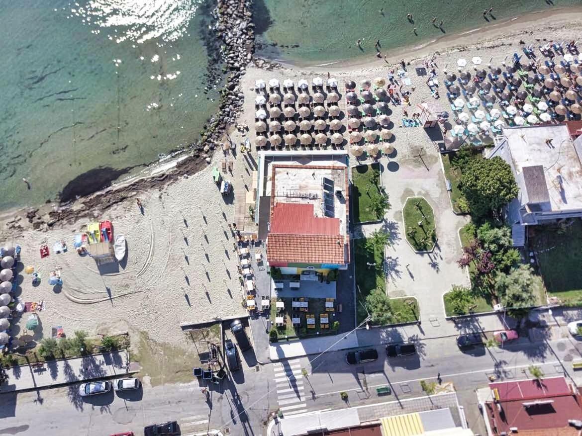 Conte Cristo Suites ปาราเลียกาเตอรีนิส ภายนอก รูปภาพ
